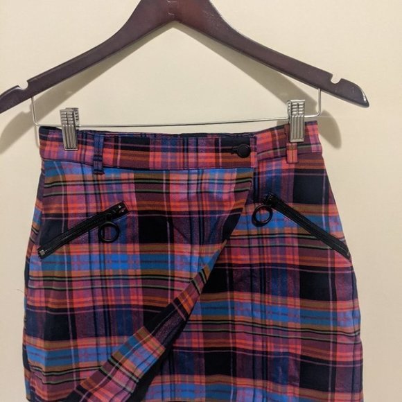 Plaid Skirt Urban Outfitters  Y2k - Picture 3 of 9